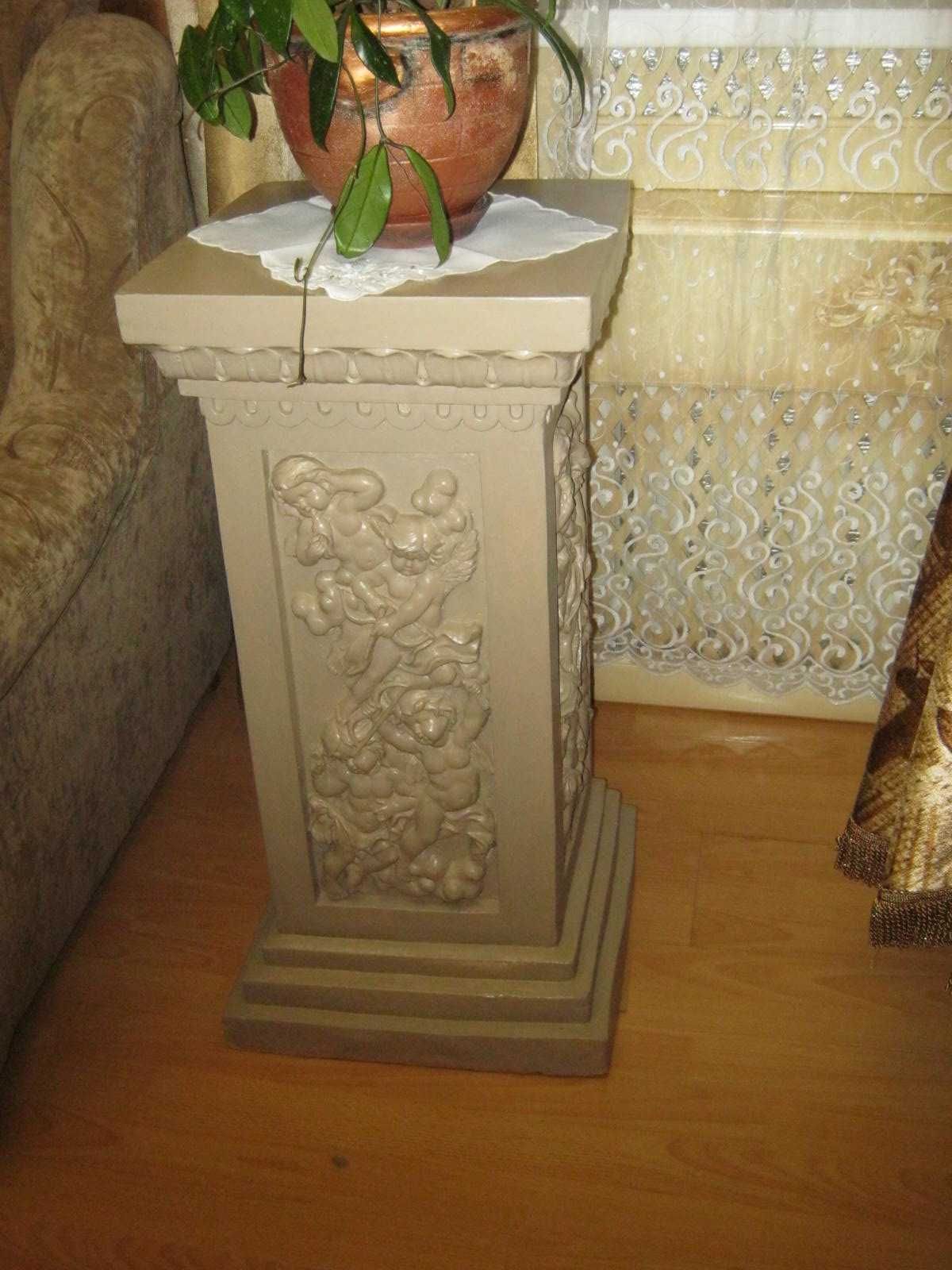 Продам гарну колону-підставку для квітів