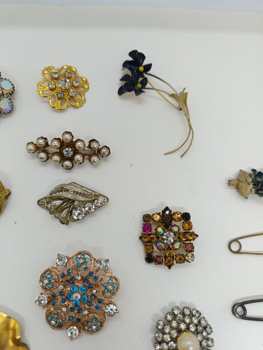 Радянська брошь брошка жіноча прикраса біжутерія СССР чехословацька