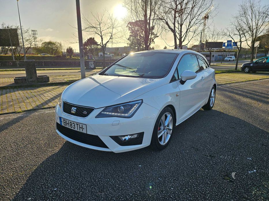 Seat Ibiza Sport Coupé FR 1.2TSi 90cv Edição 30 Anos Ibiza