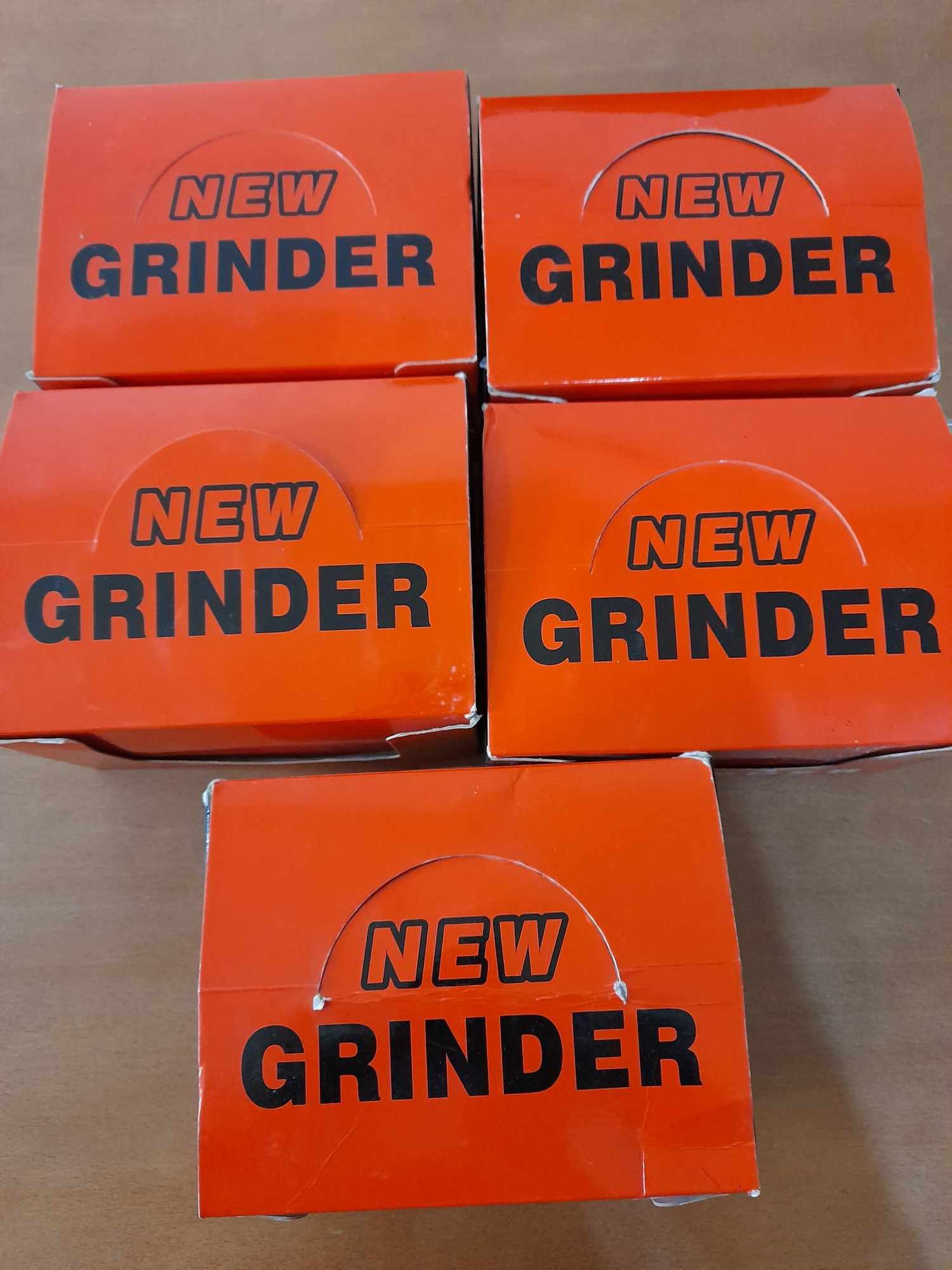 New Grinder Novos
