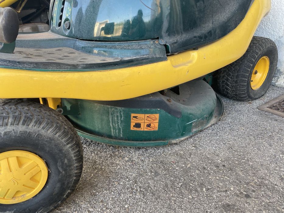 Trator MTD bom para jardim pequeno