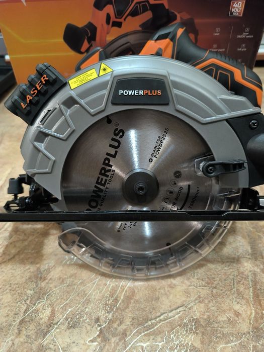 Акумуляторна дискова пила з Європи