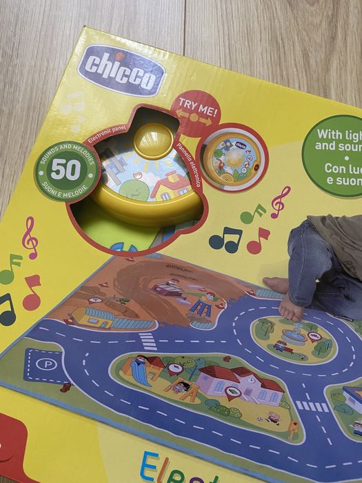 Interaktywna mata chicco + autko