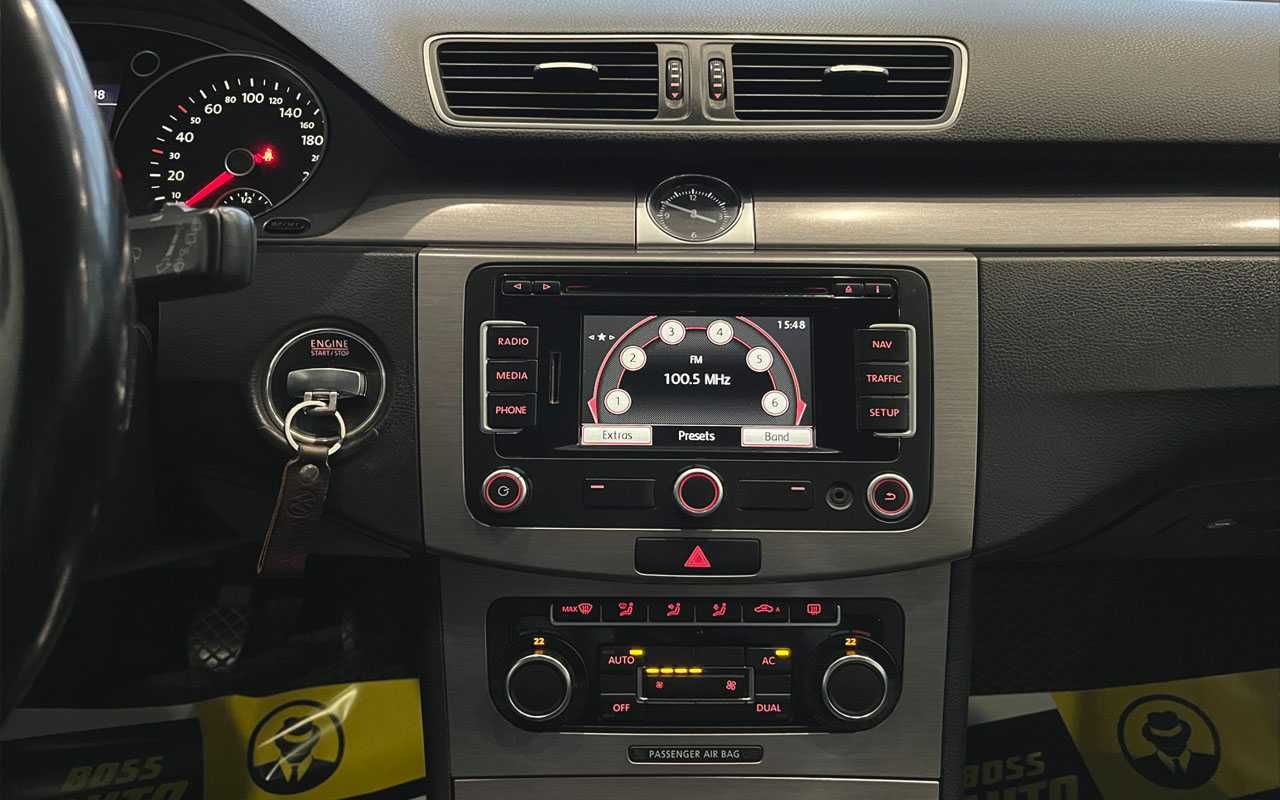 Volkswagen Passat 2011