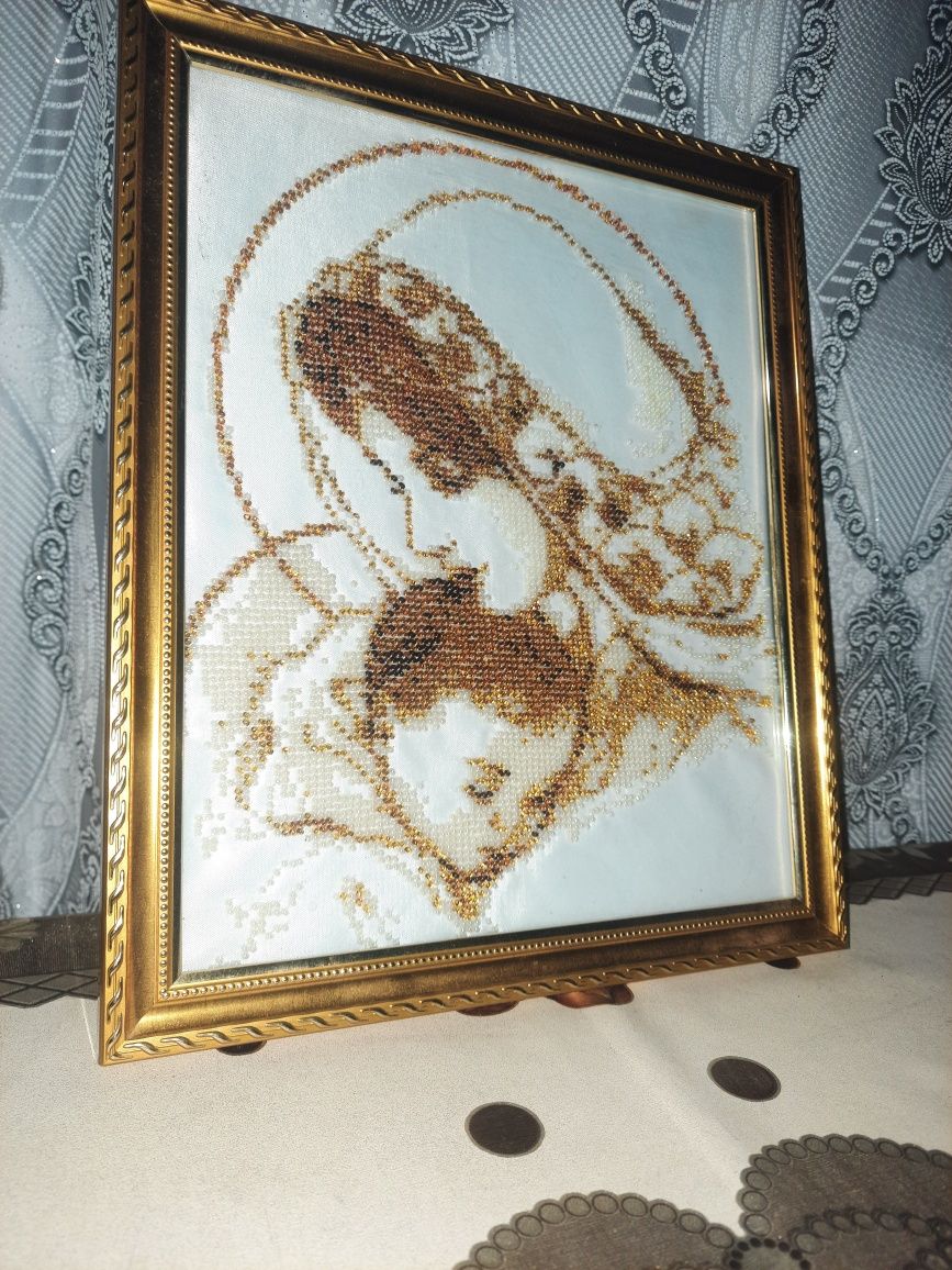 Продаю картину Діва Марія з Ісусом золота
