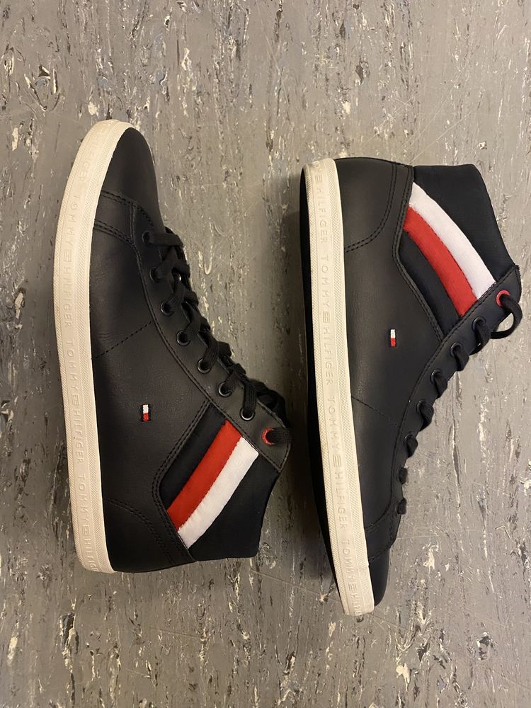 Кеди з колекції Tommy Hilfiger