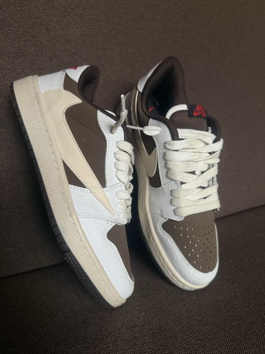 Travis Scott vs Fragment vs Air Jordan 1 Low"Military Blue