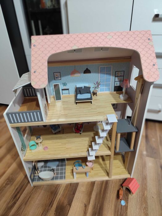 Domek z akcesoriami TYLKO ODBIÓR OSOBISTY