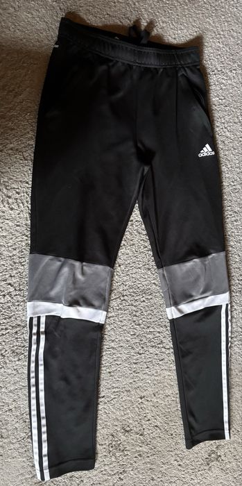 Dresy chłopięce Adidas