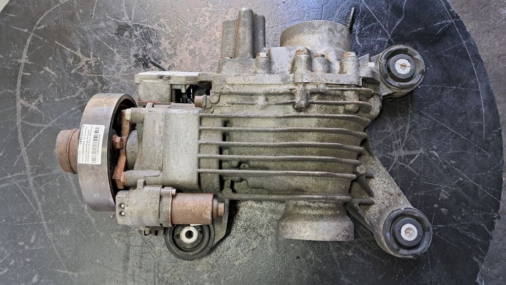 Редуктор задний Skoda Yeti Superb OCTAVIA 2.0 TDI 2012 0BR525010B