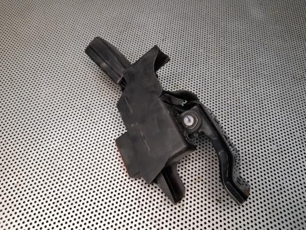 Encaixe de cinto trás esquerdo RENAULT Clio III (BR0/1, CR0/1)