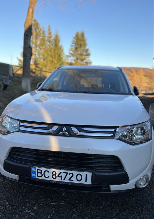 Mitsubishi Outlander 2012