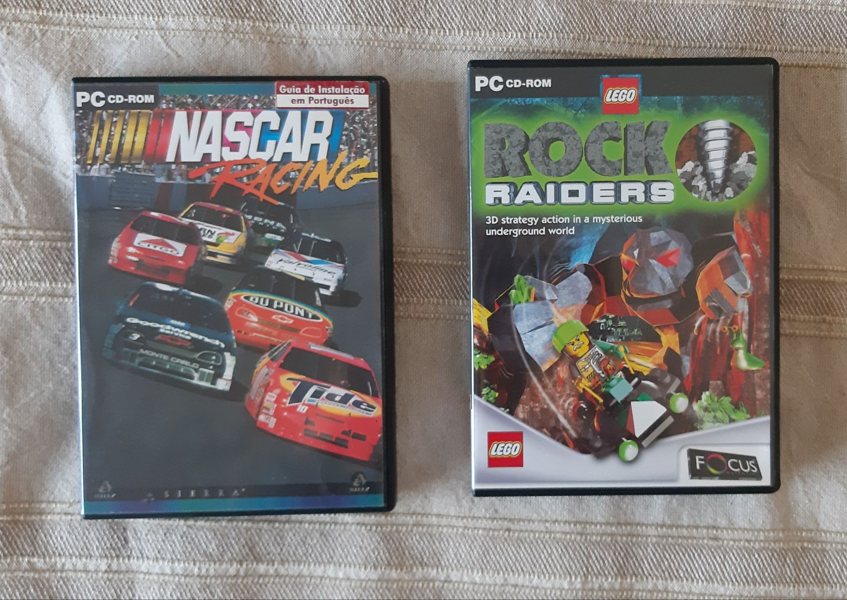 Jogos retro pc SIMS, NASCAR e LEGO