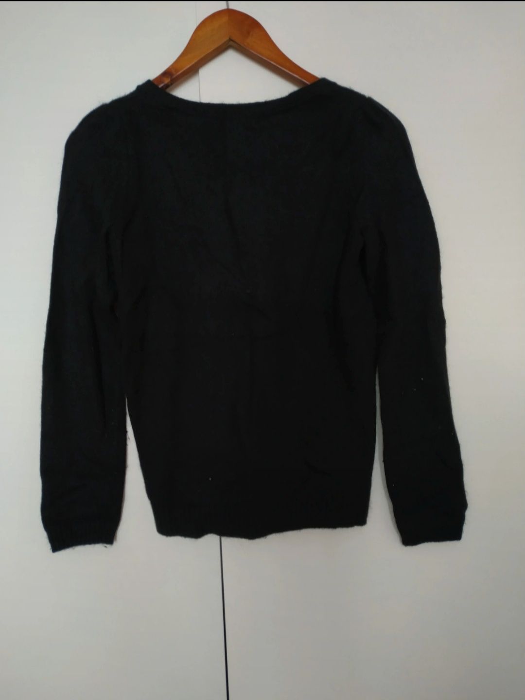 Sweter z angorą.
