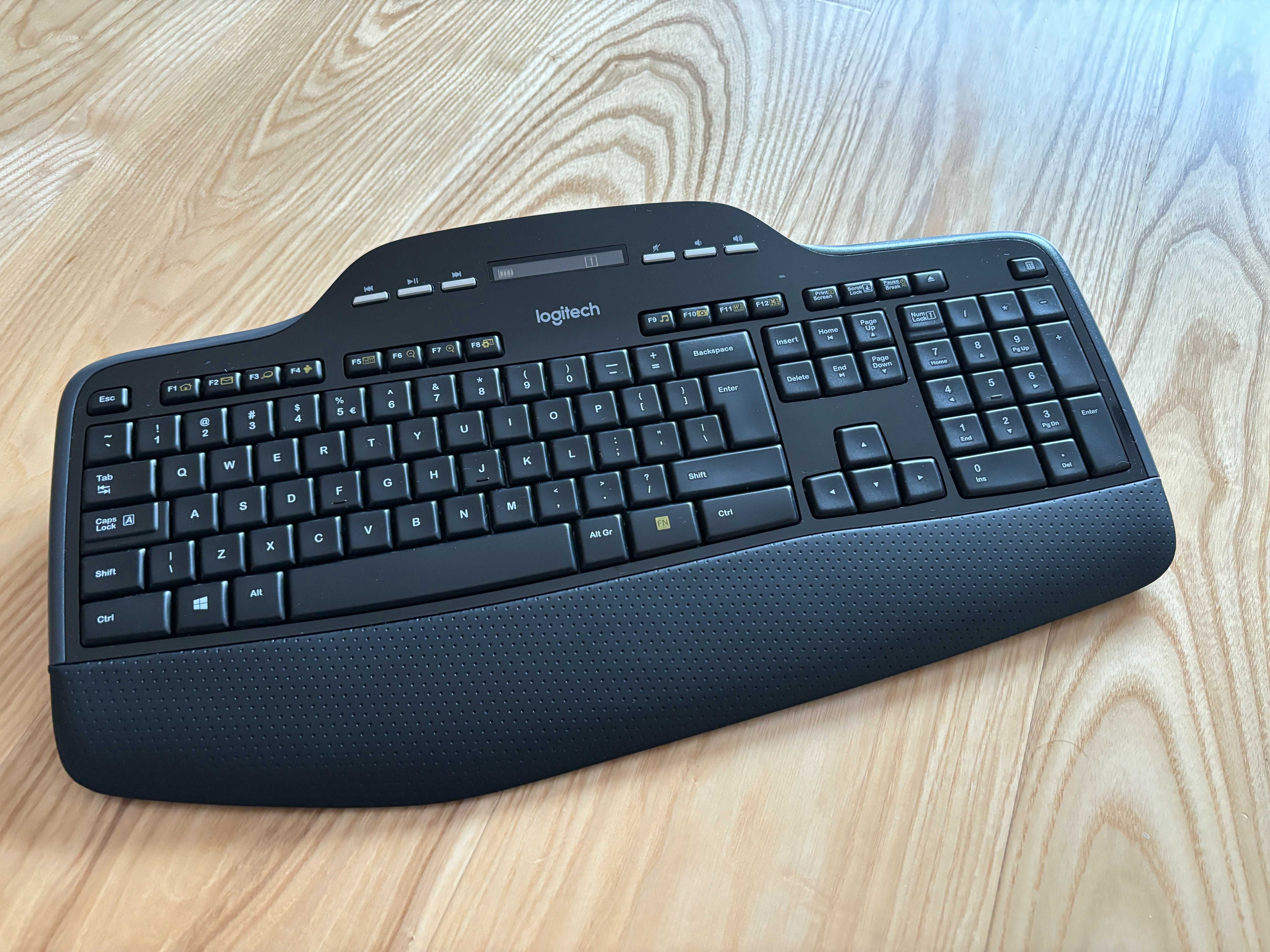 Klawiatura Logitech MK710 odbiornik Unifying dziala i wyglada jak nowa