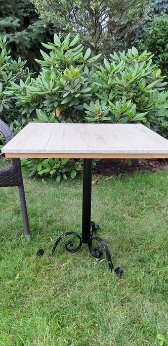 Stolik blat ¹z naturalnego kamienia  60 x 60 cm