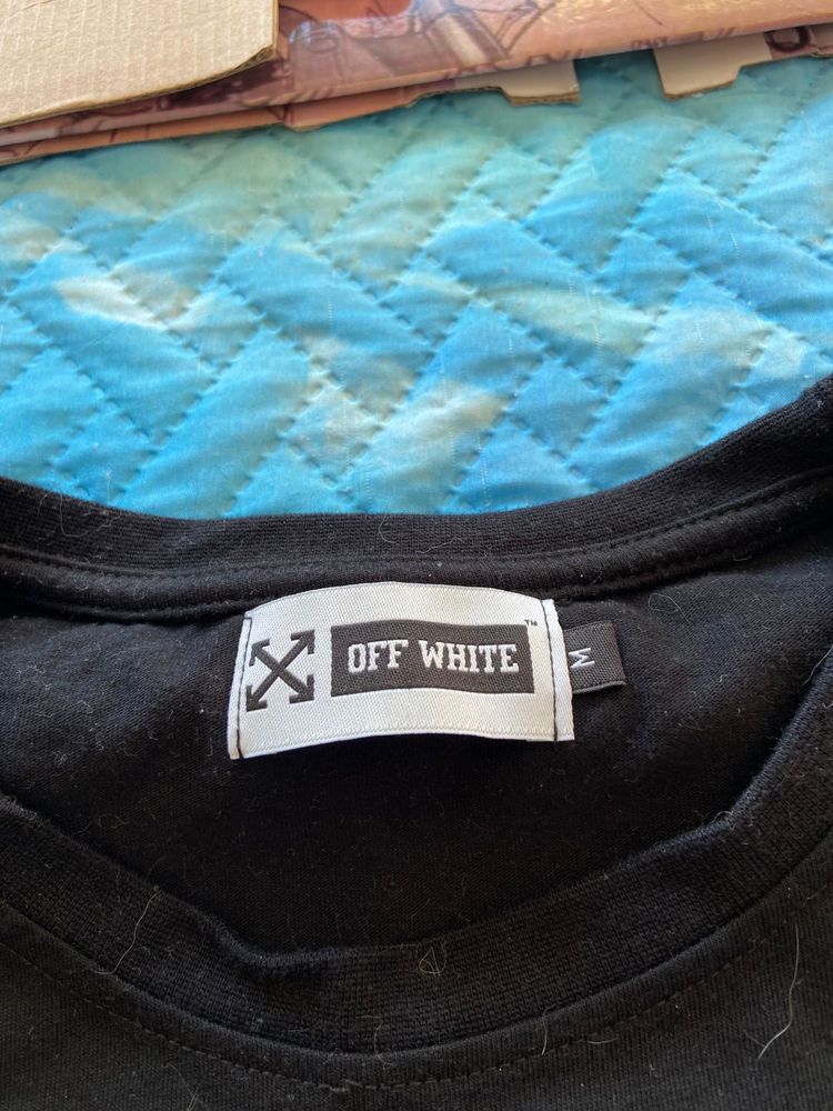 T-shirt Off-White Preta