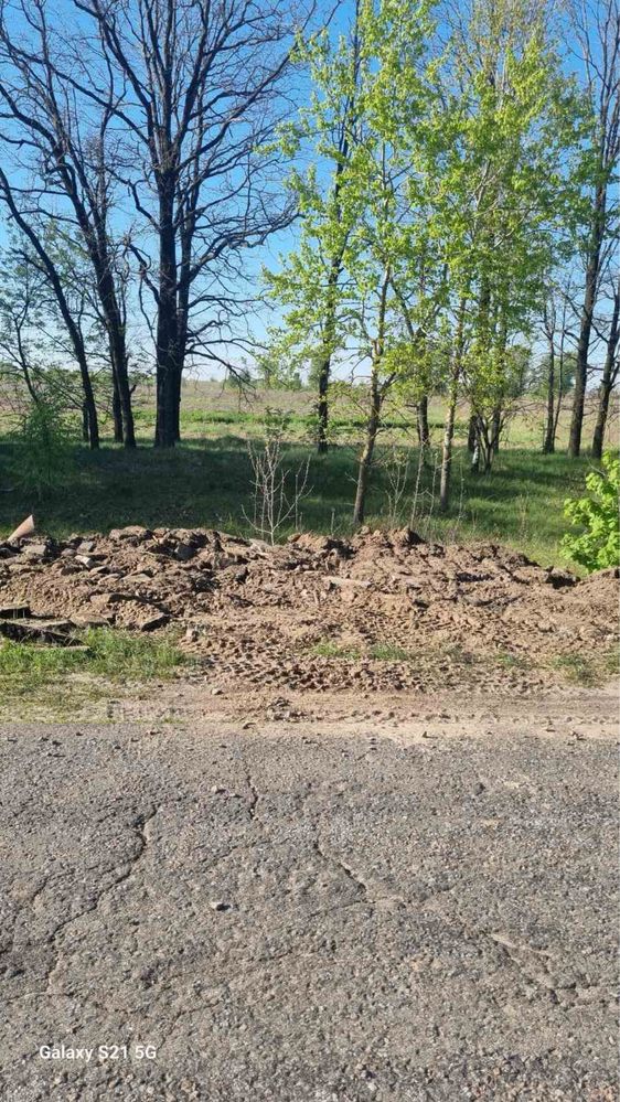 Прийму з оплатою за доставку будівельний бій бетону, цегли, асвальту