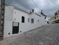 Moradia remodelada em Vila Nova da Rainha