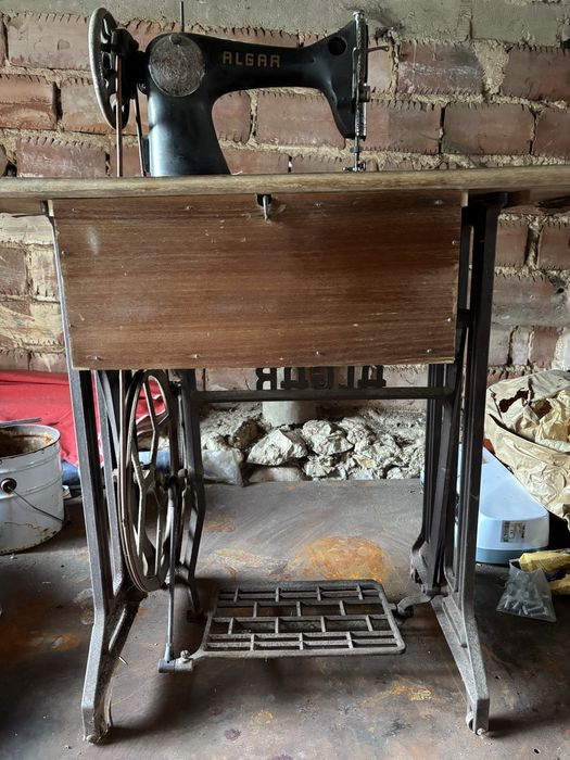 Maquina de costura antiga ALGAR