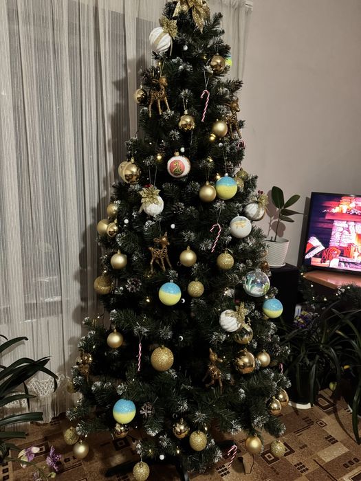 Продам Ялинку 2метра