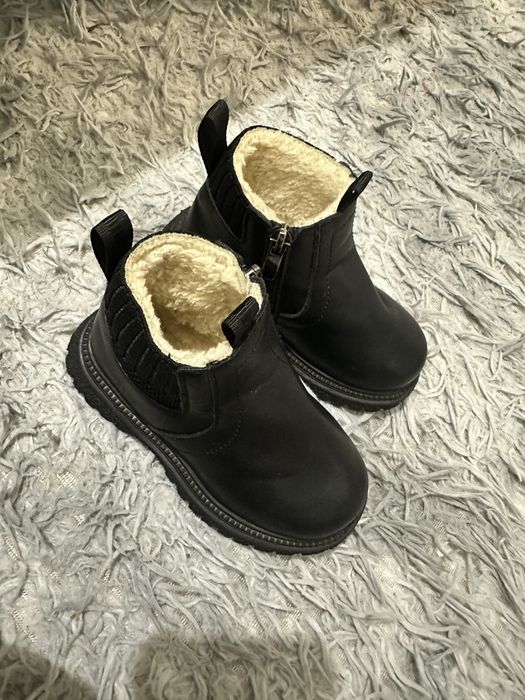 Взуття для дівчинки