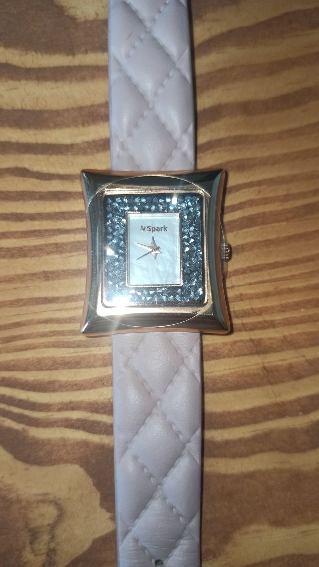 Elegancki zegarek damski Spark ZCR30LP. Kryształy Swarovski