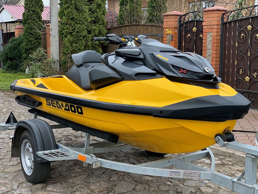 Продам гидроцикл BRP RXP-X 300 2021г