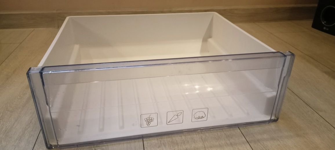 Szuflada chłodziarki z lodówka BEKO bcn 130000
