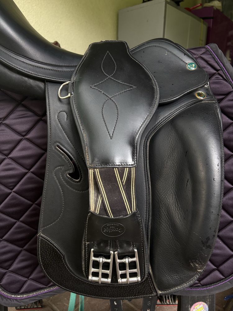 Siodło Prestige Dressage 16 cali czarne