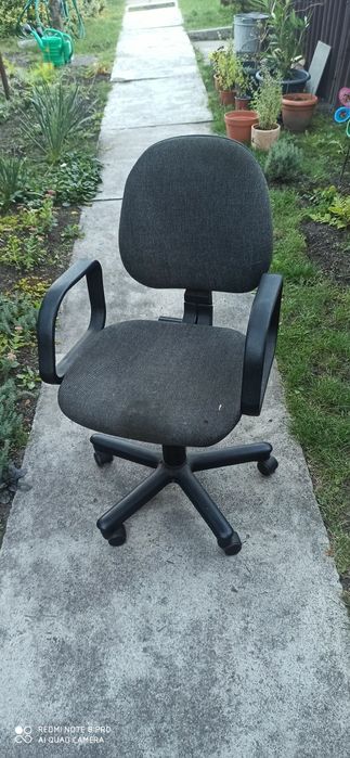 Oddam krzesło obrotowe. Sprawne