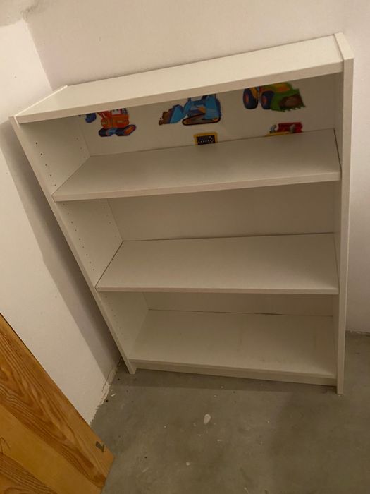 Szafka na książki Ikea