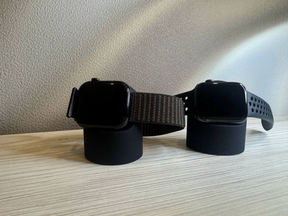 Підставка силіконова для Apple Watch Magnetic Charger док-станция