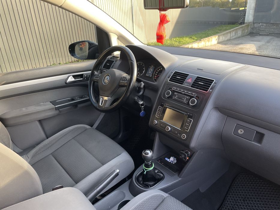 Продам Volkswagen touran