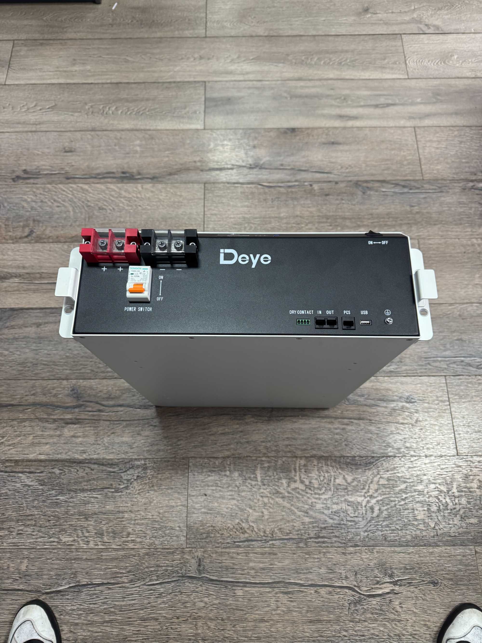 Акумуляторна батарея Deye RW-M5.3 Pro 51.2 V 104AH
