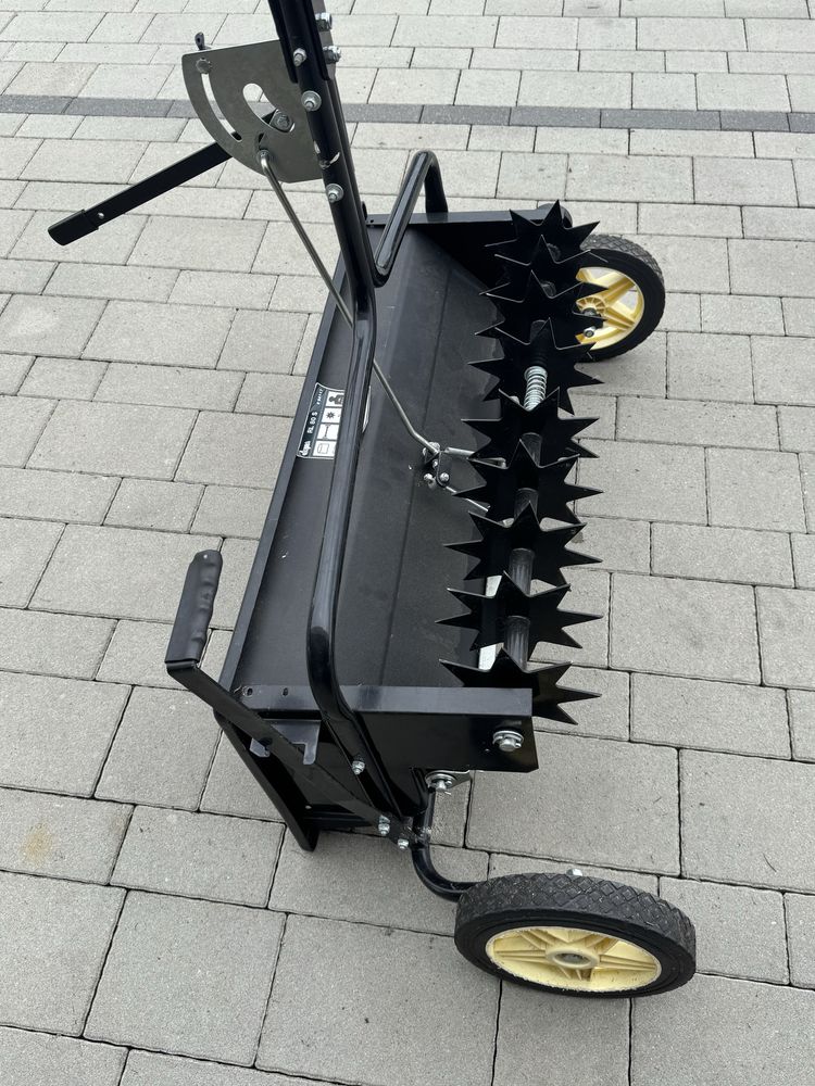Siewnik z areatorem 80cm do traktorka Cedrus