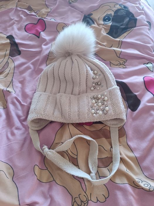 Продам зимові ,демисезонні (весняні -осінні)шапочки для дівчаток