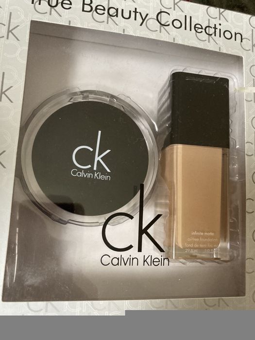 Calvin Klein podkład + puder! Nowy! Warm neutral zestaw
