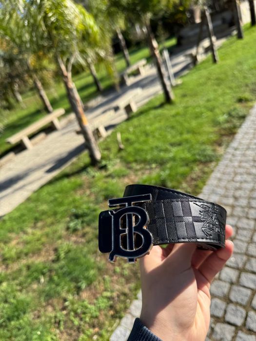 Cinto Burberry Reversivel