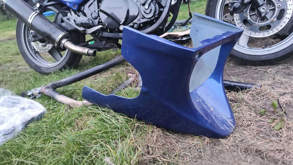 Kawasaki gpz 500 części licznik silnik slupek magneto moduł regulator