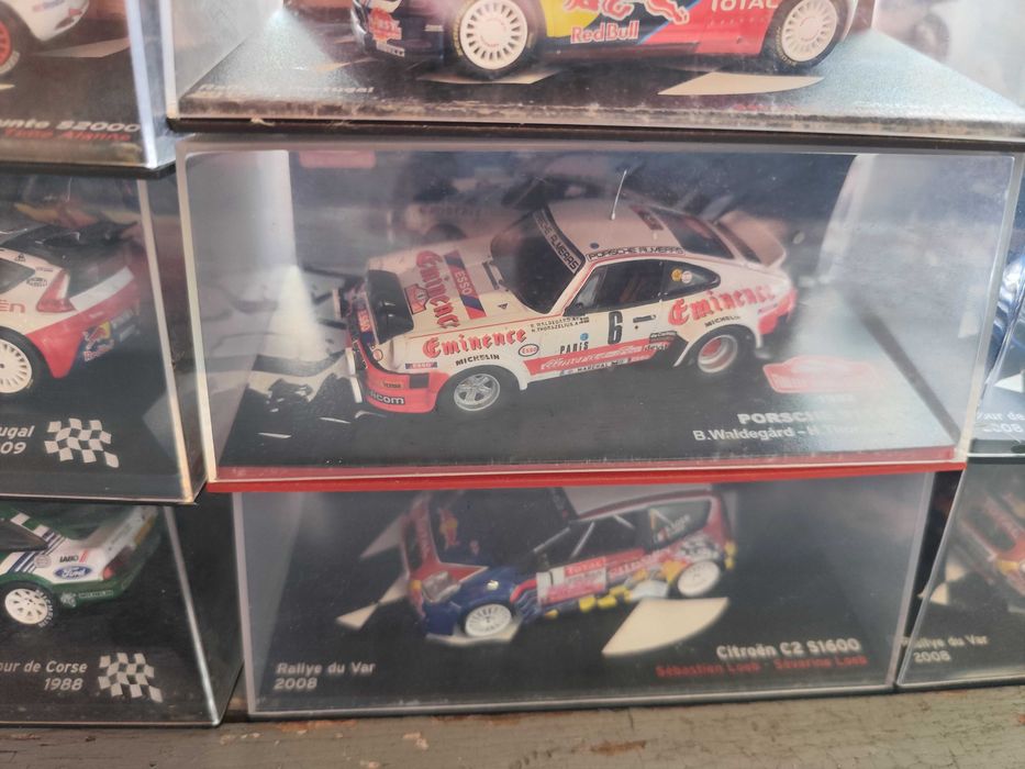 Carros miniatura do Mundial de Rallyes