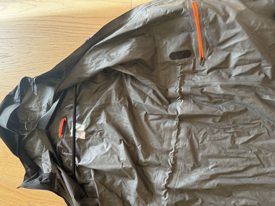 Damska kurtka przeciwdeszczowa Mammut - rozmiar XS