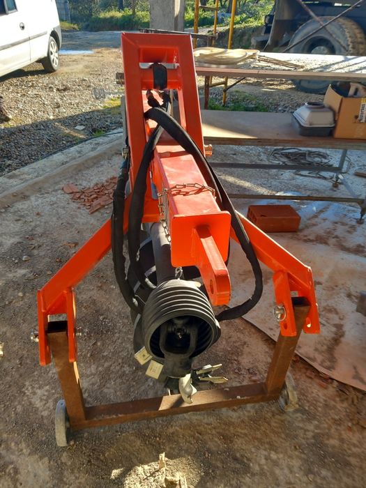 Broca perfuradoura  hidralica para trator marca zeppelin, nunca usada