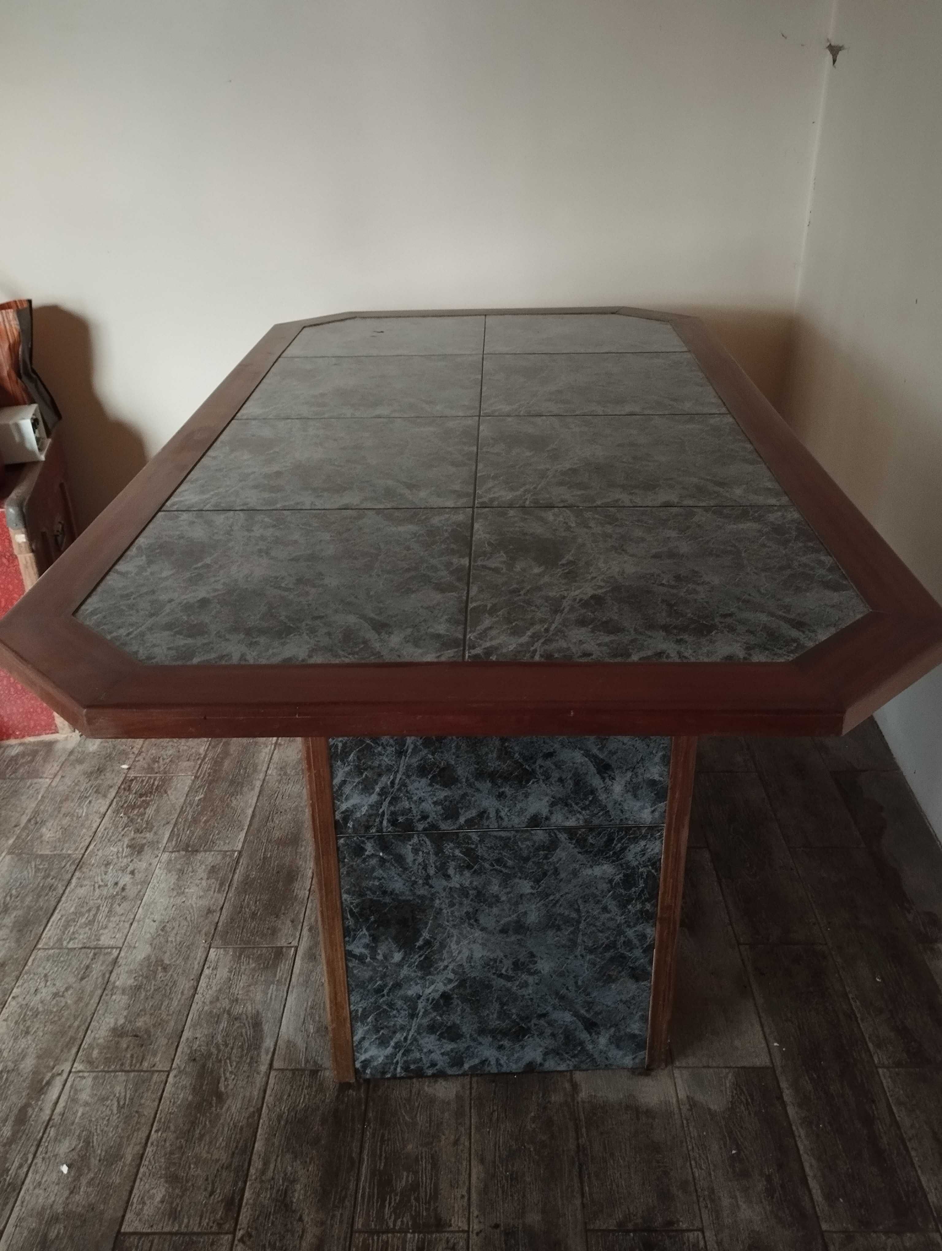 Mesa grande, robusta e duradoura