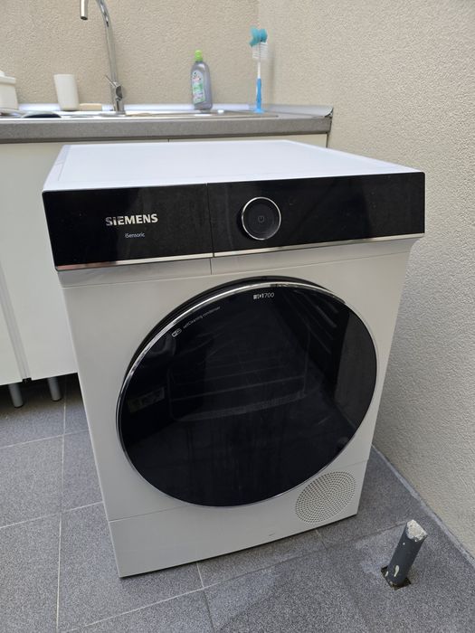 Máquina de roupa Siemens WQ46B2COES iq700 9 kg