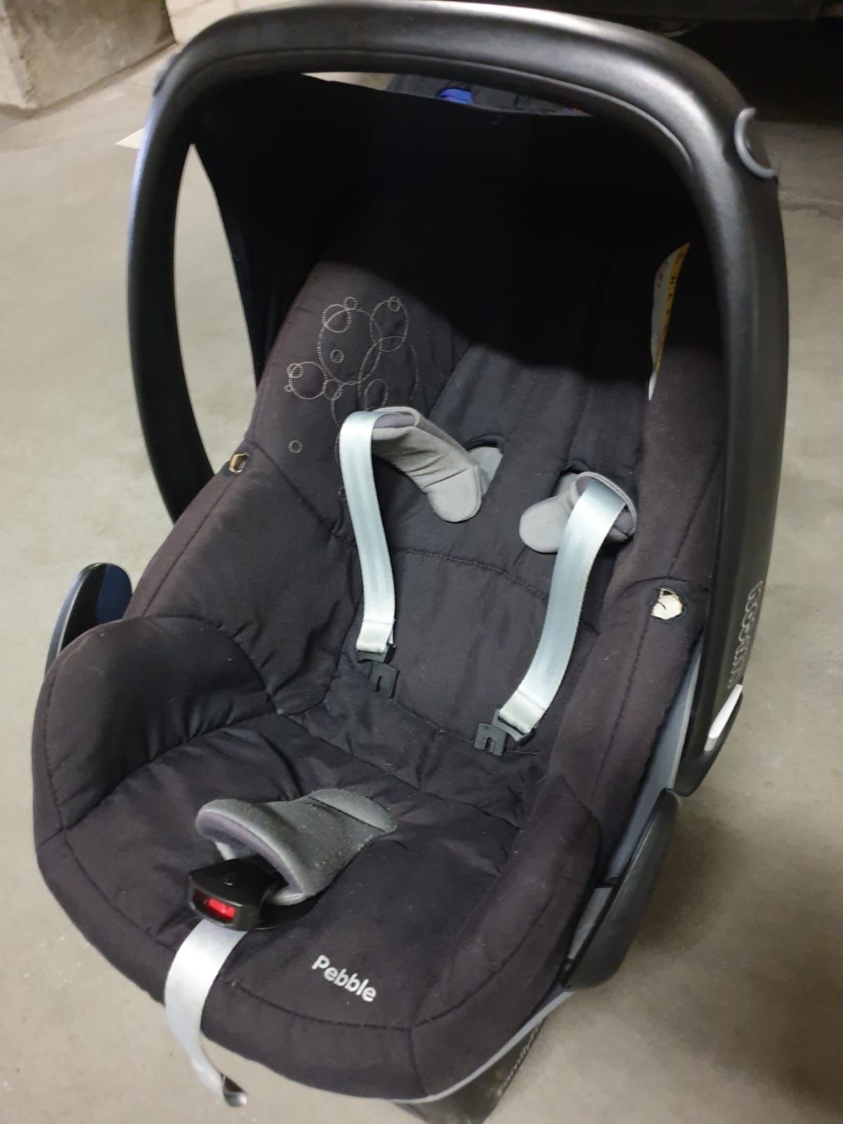 Fotelik Maxi Cosi Pebble z bazą isofix