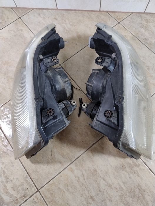 Land Rover Freelander Lift lampa reflektor prawy lewy Europa komplet