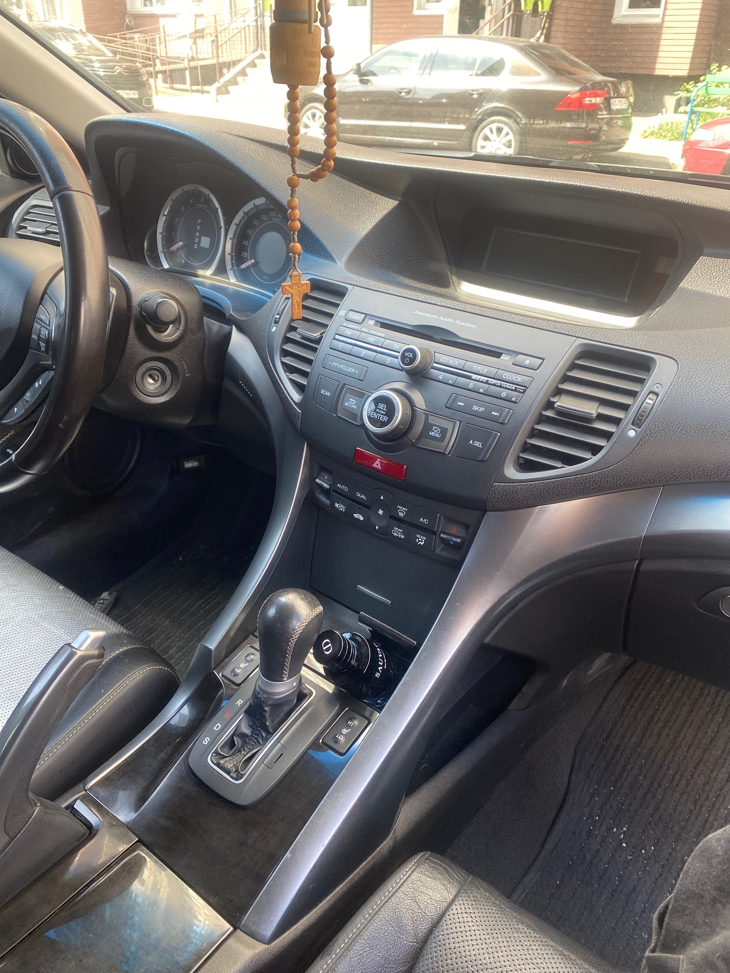 Honda accord 8 2.0 2011 (рестайлінг)