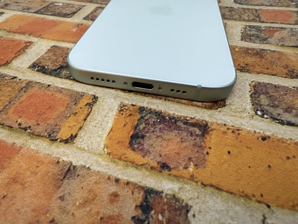 Iphone 15 128gb neverlock Green E-sim 550$