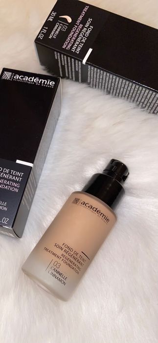 тональний крем академія зі зволожуючим ефектом